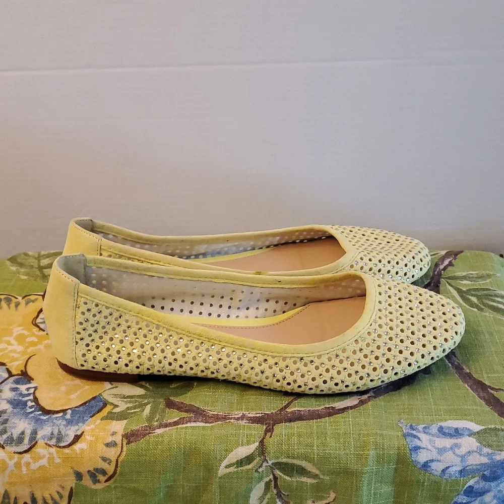 Antonio Melani Yellow Leather Ballet Flats with Rhinestones, Size 10 Medium - Picture 6 of 14